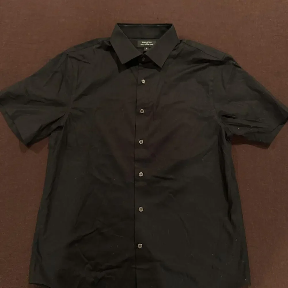 Classic black banana republic short sleeve